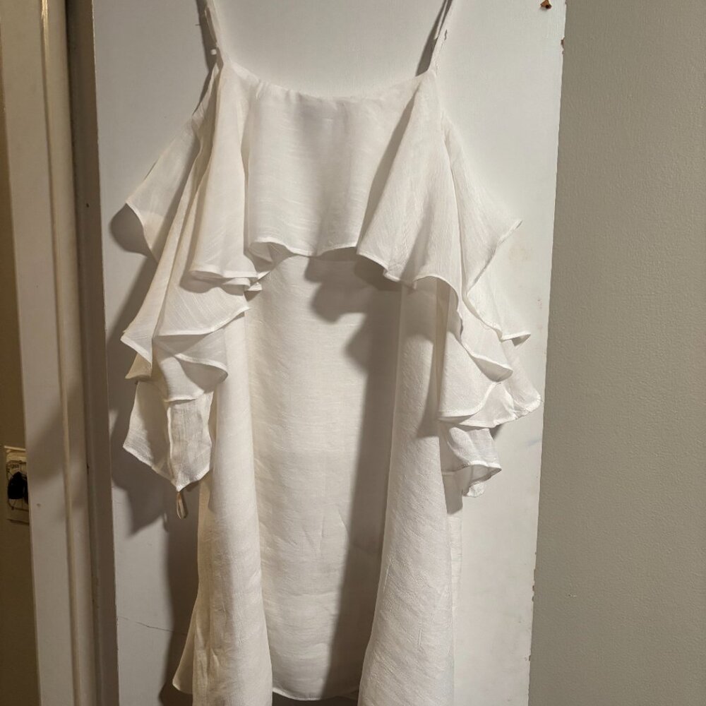 Wishlist Apparel Ivory off the shoulder ruffled top SZ Large
